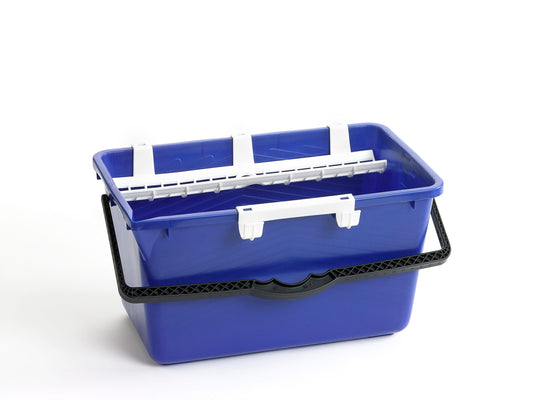 PRO Bucket 18L with Sieve and hooks